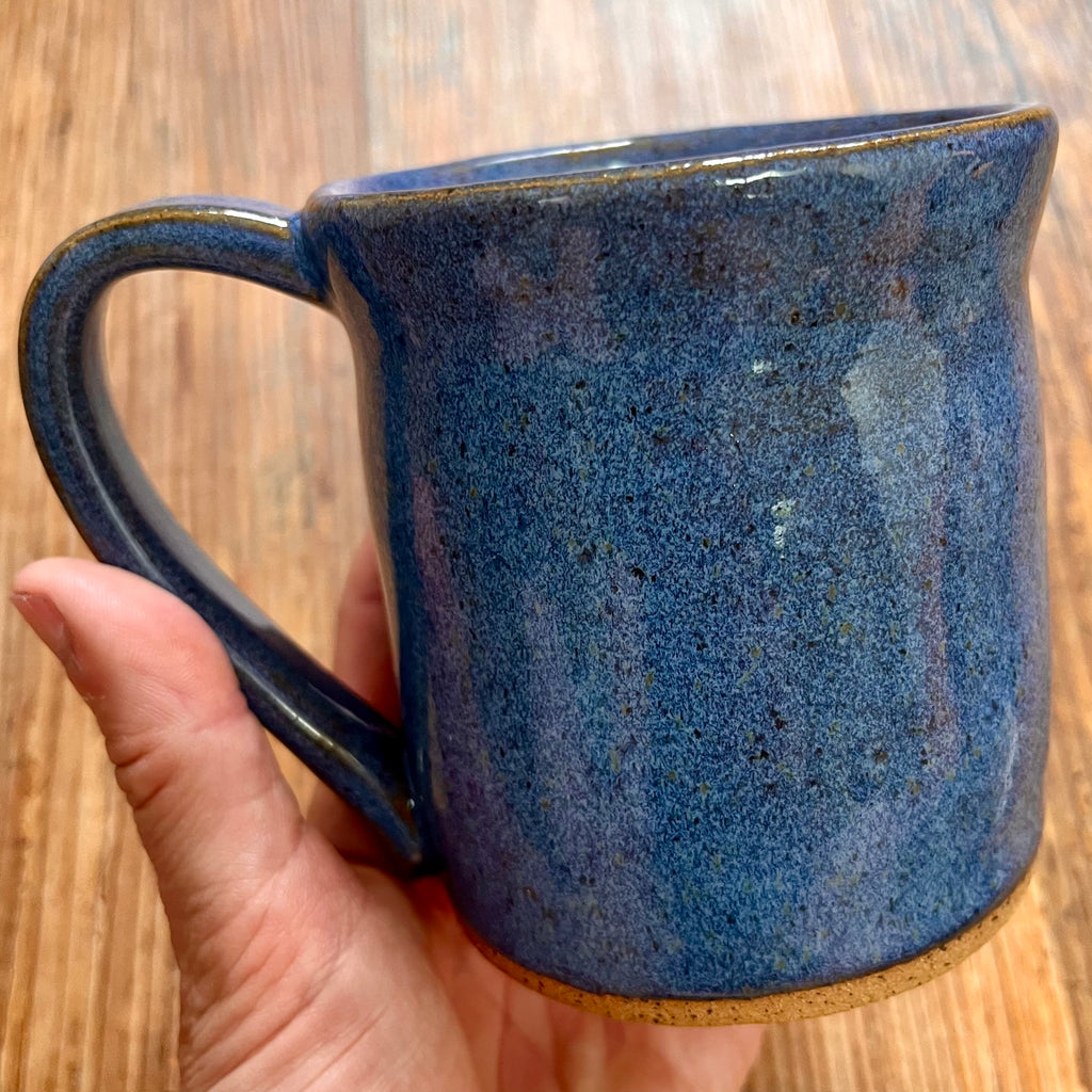 A blue mug